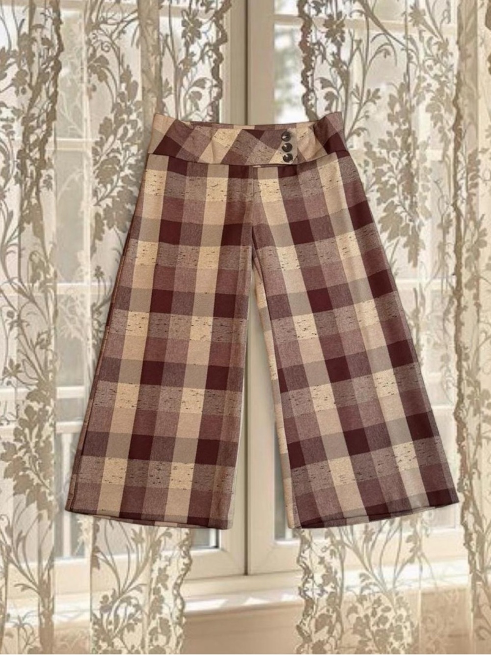 *SOLD* Vintage Y2K Deadstock Brown & Tan Plaid Low-rise Guacho Capri Pants